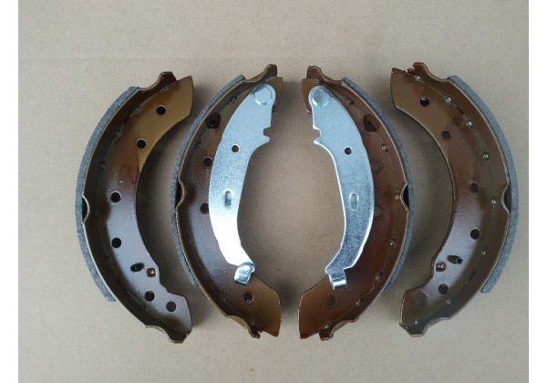 Гальмівні колодки задні Renault Logan, Sandero, Clio, II, Laguna, 7701208111, 7701203979, 7701205720, для авто з ABS