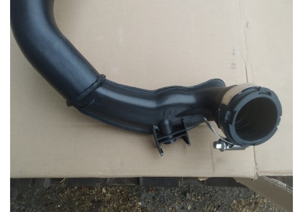 Патрубок інтеркулера від радіатора до колектора Renault Megane II, Scenic II 1.5 dci, 8200208708 *