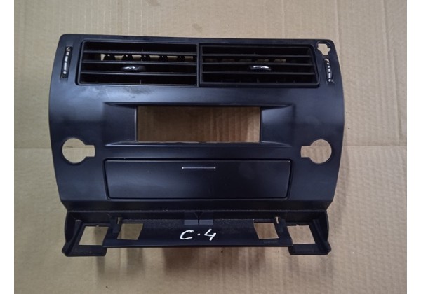 Консоль центральназ дефлекторами Citroen C4, 2004-2011, 9646338277