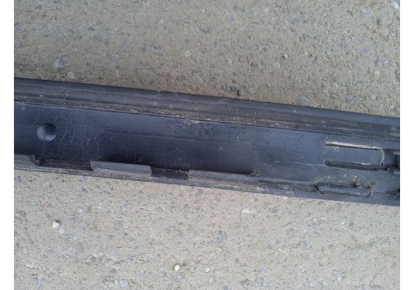 Накладка стійки лобового скла права зовнішня Citroen C4, C4 Picasso, 04-12, 96563473XC