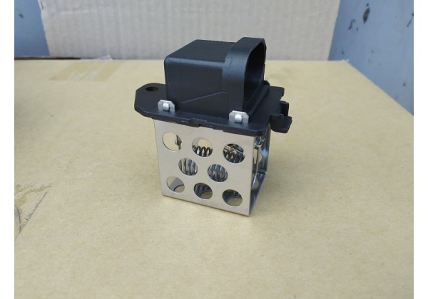 Резистор вентилятора радіатора Renault Scenic III, Megane III, Fluence, 214936501R, 214819402R, 214935733R* 