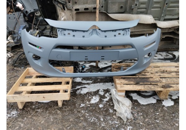 Бампер передний з отворами для протитуманних фар Citroen C3 II, 10-16, 1609965980*