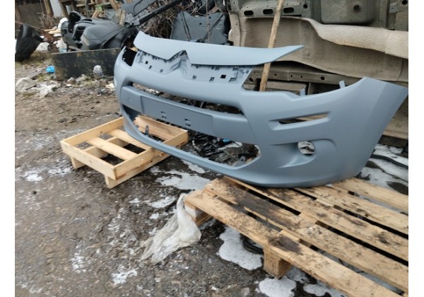 Бампер передний з отворами для протитуманних фар Citroen C3 II, 10-16, 1609965980*