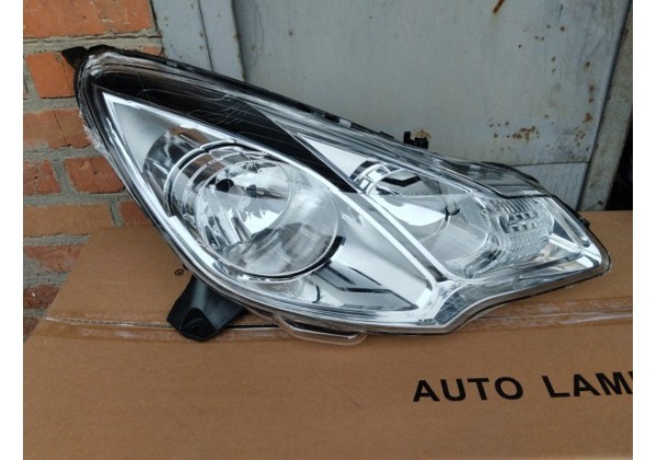 Фара передня права з коректором Citroen C3, 13-16, 1606931480, 6206Y0*
