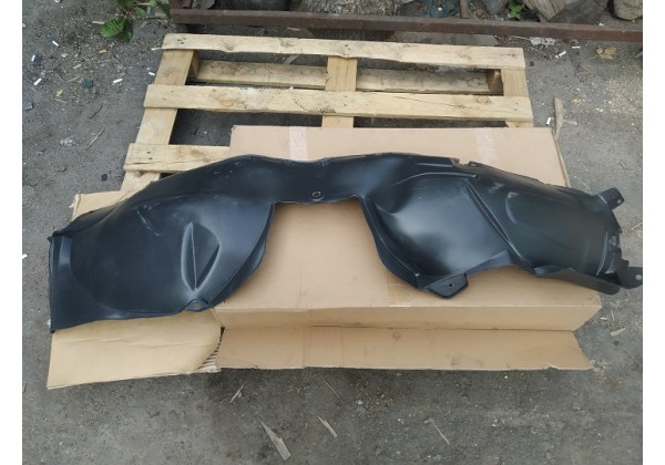 Підкрилок передній лівий Renault Sandero, 07-13, 8200735438