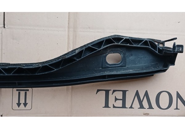 Накладка під лобове скло нижня Citroen C3 II, 9684194780