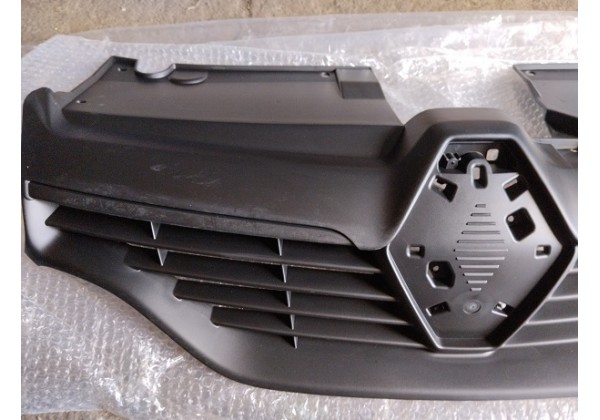 Решітка радіатора верхня Renault Logan II, Sandero II, 13-17, 623105727R
