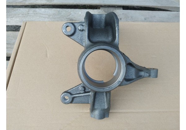 Цапфа, кулак поворотний передній лівий на 23 зуба Renault Megane II 1.5 dci, 8200297026, 8200150222