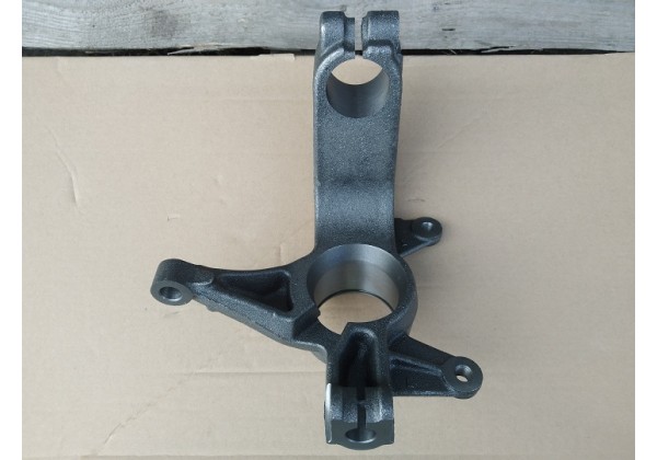 Цапфа, кулак поворотний передній лівий на 23 зуба Renault Megane II 1.5 dci, 8200297026, 8200150222