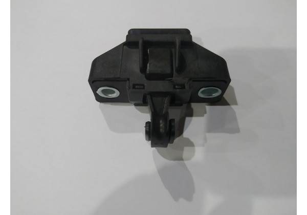 Замок кришки багажника верхній Renault, 7700838546 *