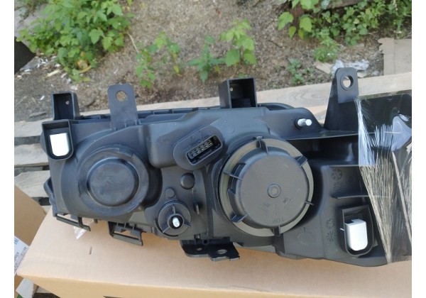 Фара передня ліва Renault Megane II, 03-06, 7701064018 *