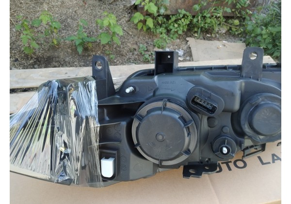 Фара передня права Renault Megane II, 03-06, 8200073221, 7701064017 *