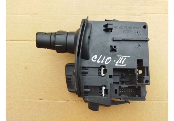 Перемикач двірників (правий) Renault Kangoo II, Clio III, Modus, 8201590631, 8201359195, 7701068114
