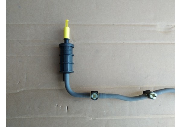 Трубка обратки з клапаном Renault 2.0 dci, M9R, 8200894668, 8200762577, 8200596291, 8200417884