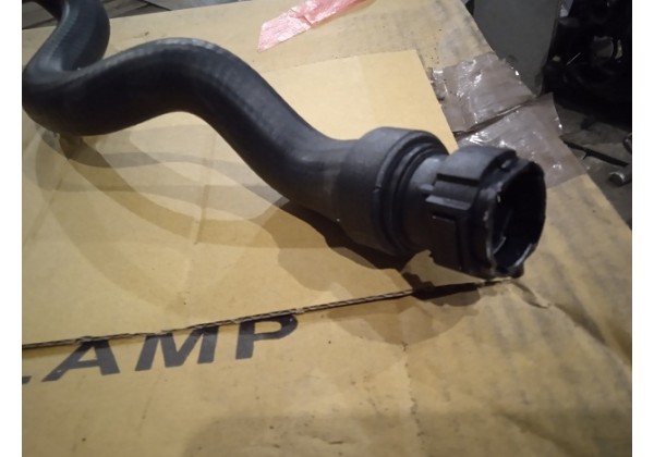 Патрубок обігрівача Renault Kangoo, Clio II 1.4, 1.6 16V, 7700847057