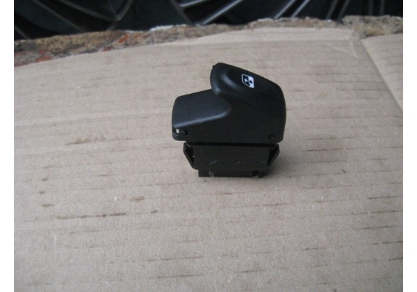 Кнопка склопідіймача, 6 контактів Renault Clio II, Kangoo, Megane, Scenic, 7700838099, 8200090327