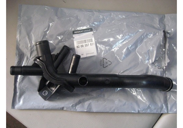 Патрубок системи охолодження Renault Logan, Clio 2, Kangoo, Symbol 1.5 dCi, 8200557831