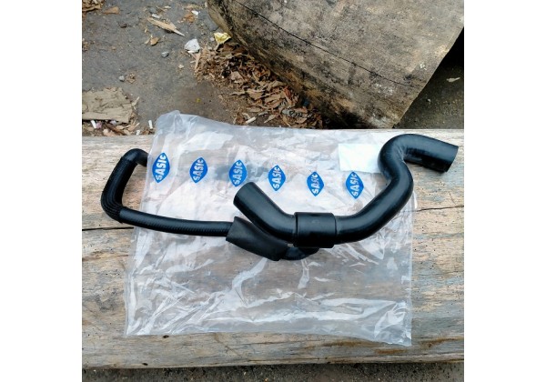 Патрубок охолодження верхній Peugeot 306, Partner, Citroen ZX, Berlingo 1.8, 1.9 d, 1343V5, 1343K1, 96050267