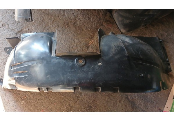 Підкрилок передній лівий Renault Logan, Logan MCV, Sandero, 8200735438, 08-13