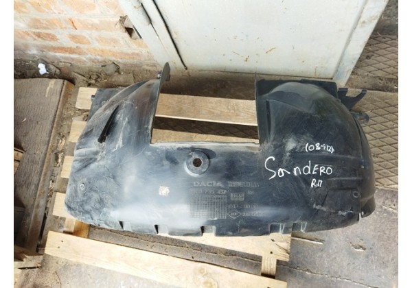 Підкрилок передній правий Renault Sandero, 07-13, 8200735437