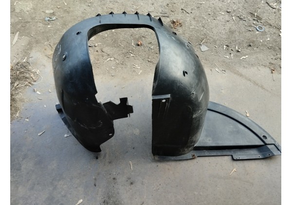 Підкрилок переднього крила лівий Peugeot 307, 01-05, 7136N6*