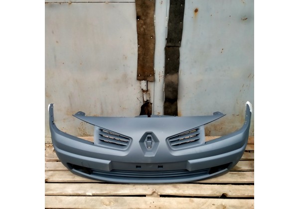 Бампер передній, комлектний, з решітками на ПТФ Renault Megane II , 06 - 08, 620223579R, 7701476892 