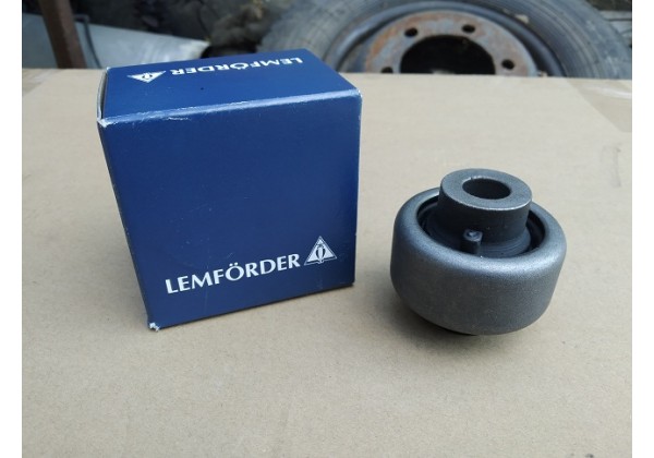 сайлентблок переднього ричага, задній Renault Laguna II, Trafic II, Espace IV, Vel Satis, 8200002869*