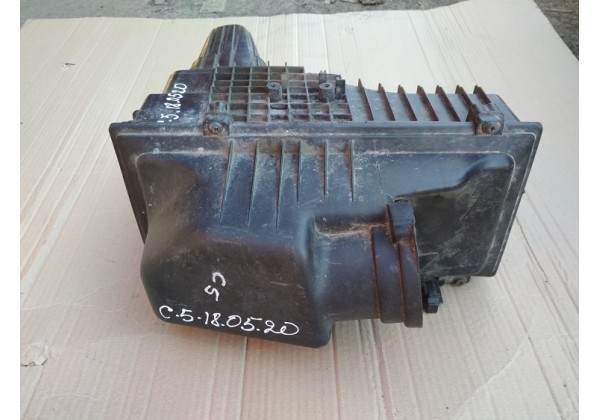 Корпус повітряного фільтра Peugeot/Citroen 607, 807, C5, С8, 2.0/2.2 HDi, 9629040380, 98032100, 9636500180, 98031120