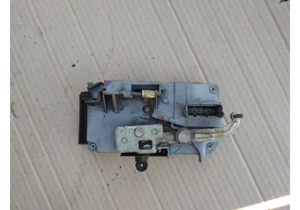 Замок передньої лівої дверки електричний Citroen C8, Peugeot 807, 6 pin, 9135L4