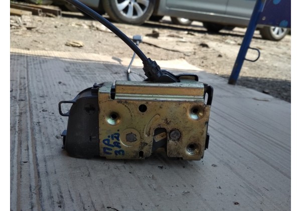 Замок задньої правої дверки Renault Megane II, 6 контактів, 8200212467