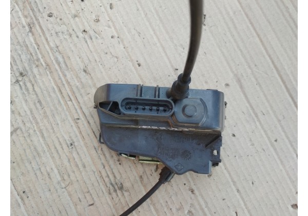 Замок задньої правої дверки Renault Megane II, 6 контактів, 8200212467