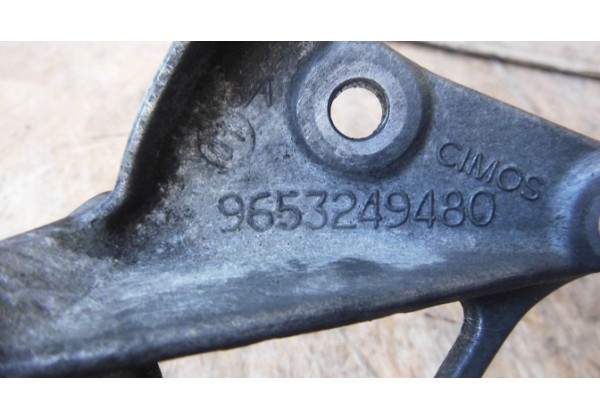 Кронштейн кріплення генератора Citroen, Peugeot 1.6 hdi, 9653249480