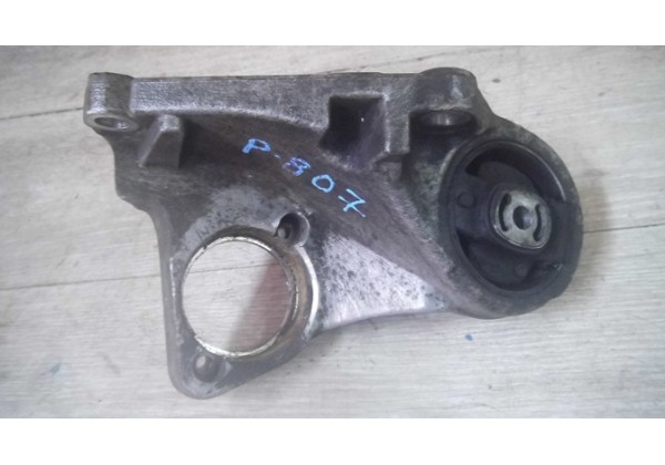 Кронштейн кріплення півосі Peugeot 807, Citroen C8 2.2 hdi, 1484797080