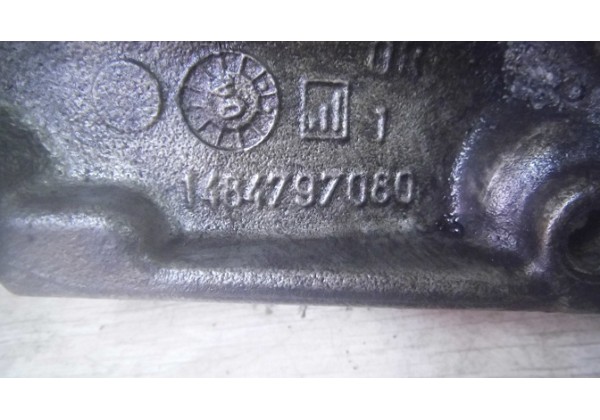 Кронштейн кріплення півосі Peugeot 807, Citroen C8 2.2 hdi, 1484797080