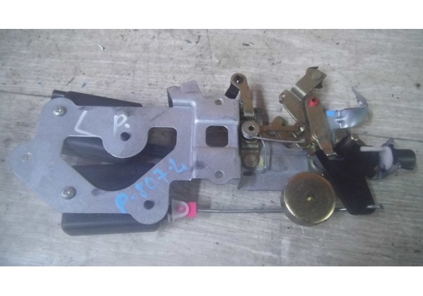 Замок дверки лівої зсувної Citroen C8, Peugeot 807, 9137L9