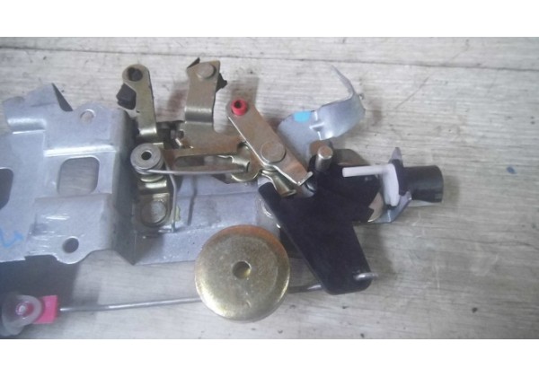 Замок дверки лівої зсувної Citroen C8, Peugeot 807, 9137L9