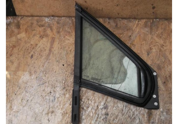 Кутник лівої передньої дверки Citroen C4, 2006 р, купе