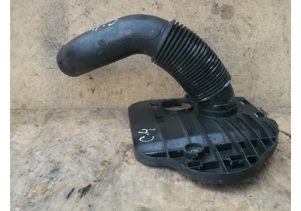 Кришка воздуховода, з патрубком Peugeot 307, Citroen C4, 9655471780