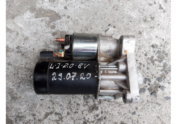 стартер Renault Clio, II, 19, Megane, Laguna, Kangoo, Logan, 9, 11, 21, Espace III, Master, Safrane, Rapid, Trafic, 7700871057, 7700100647, d6ra73