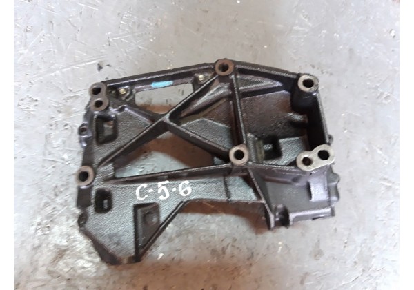 Кронштейн генератора Peugeot/Citroen, C4, C5, C8, Expert, Jumpy, Scudo, 206, 307, 406, 407, 607, 807, 1.8 16V, 2.0 16V, 2.2 16V, 5706K5, 9632543007