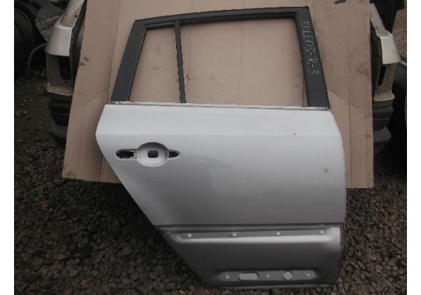 Двері праві задні Renault Koleos, 08-16, 821000027R
