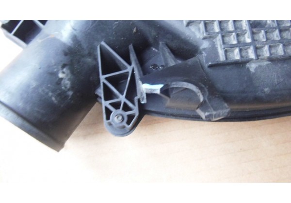 Корпус повітряного фільтра Renault 1.4, 1.6, 8200861226, 8201060237, 8200861204, 7700274013, 8201076708