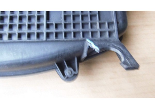 Корпус повітряного фільтра Renault 1.4, 1.6, 8200861226, 8201060237, 8200861204, 7700274013, 8201076708