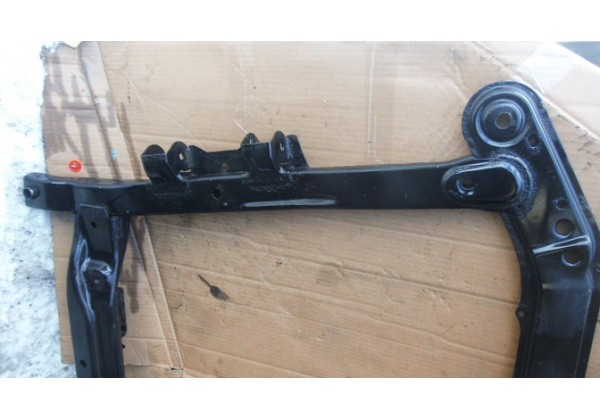 Балка двигуна, підрамник Renault Logan MCV, 06-09, 8200728864