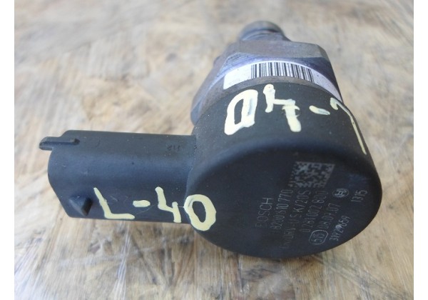 Датчик тиску палива в рейці Renault 2.0 dci, M9R, 0281002800, 226706711R, 8200610770