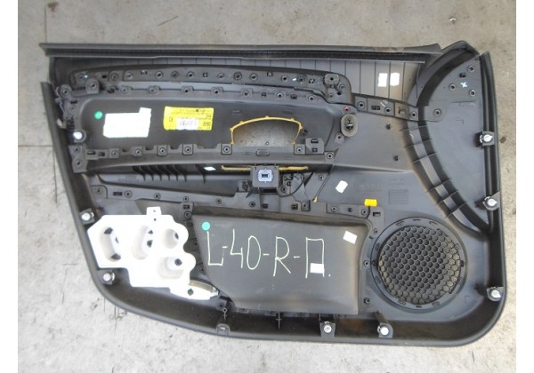 обшивка дверки правої передньої Renault Laguna III, 809000400R, хетчбек