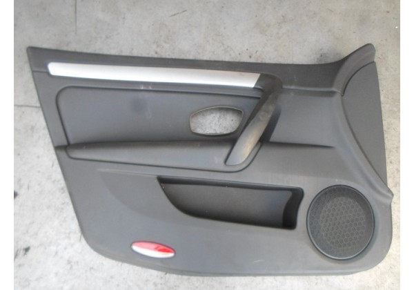 обшивка дверки лівої передньої Renault Laguna III, 809010417R, хетчбек