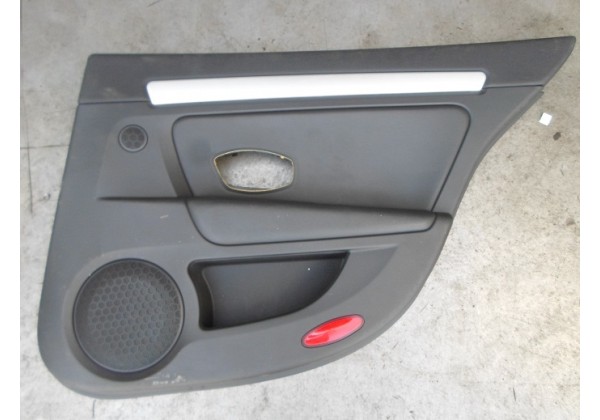 обшивка дверки правої задньої Renault Laguna III, 829A00053R, хетчбек