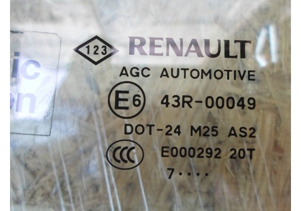 Скло лівої передньої дверки Renault Laguna III, 803010001R