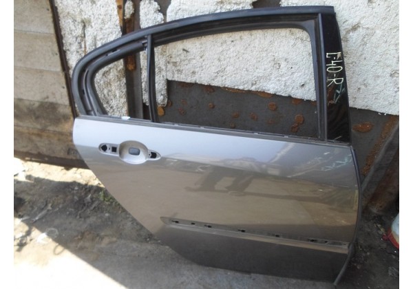 Дверка задня права, хетчбек Renault Laguna III, гола